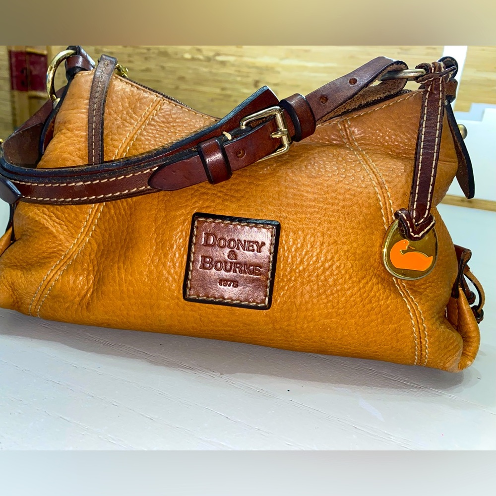 Vintage Dooney & Bourke 1975 mini East/West slouch Bag